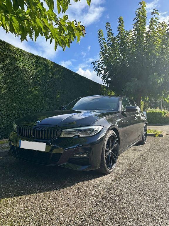 Schwarz Gebraucht 2020 BMW 320 M Sport Limousine | 28.500 € (Fairer Preis) - Bild 1/4