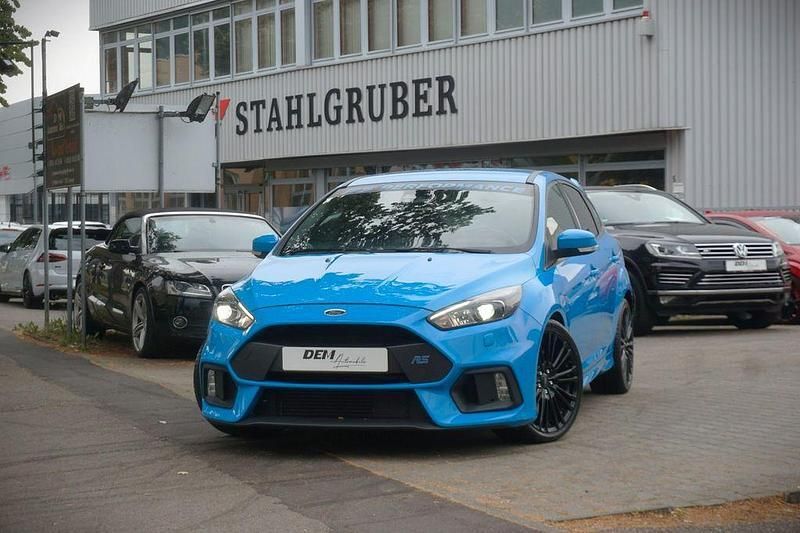 Blau Gebraucht 2016 Ford Focus RS Limousine | 23.490 € - Bild 1/4