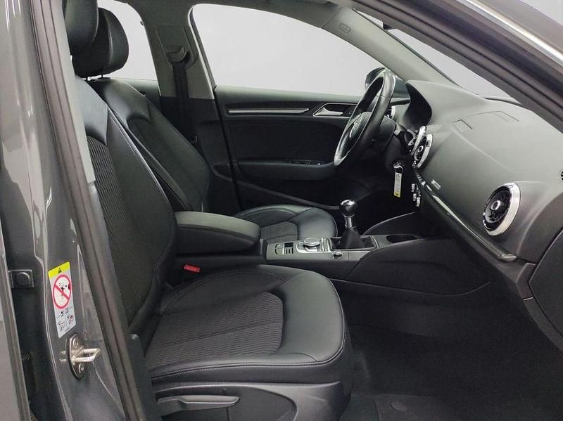 Gebraucht Audi A3 Design 116 PS (85 kW) 2017 Nanograu metallic Limousine