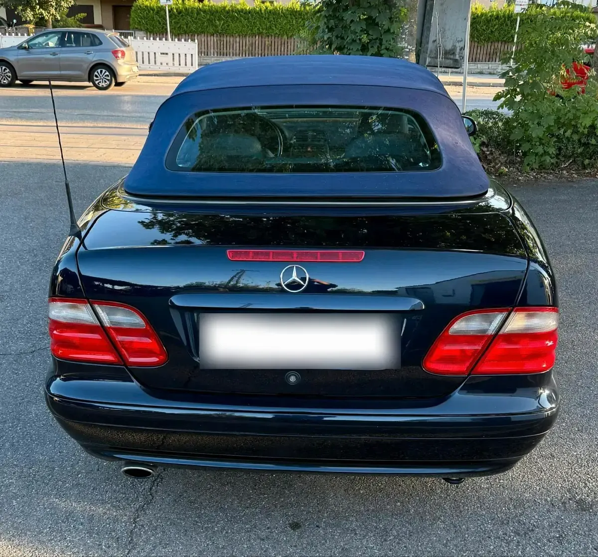 Gebraucht Mercedes CLK230 Avantgarde 197 PS (144 kW) 2002 Blau Cabrio
