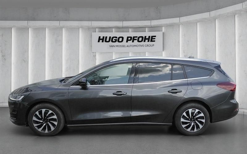 Gebraucht Ford Focus Titanium 125 PS (91 kW) 2023 Grau Kombi