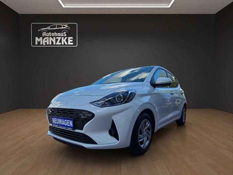 Atlas white / sol Neu 2025 Hyundai i10 Trend Kleinwagen | 17.990 € (Fairer Preis) - Bild 1/4