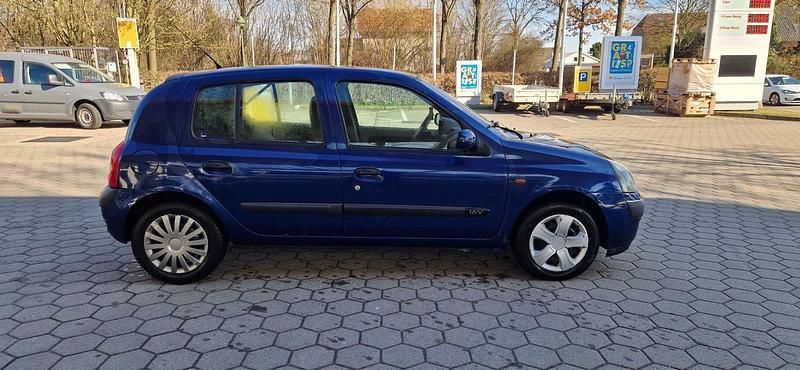 Gebraucht Renault Clio II 75 PS (55 kW) 2001 Blau Kleinwagen
