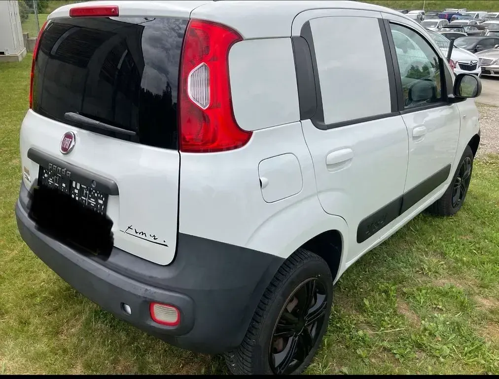 Gebraucht Fiat Panda 4x4 75 PS (55 kW) 2016 Weiß Kleinwagen