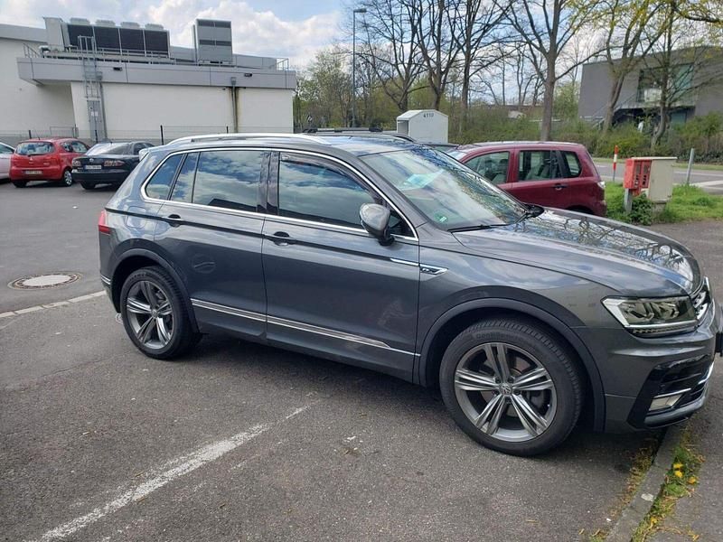 Gebraucht VW Tiguan R-line 190 PS (139 kW) 2017 Grau SUV