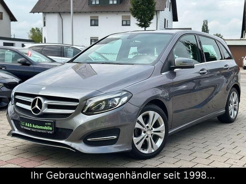 Grau Gebraucht 2015 Mercedes B200 Urban Van / Kleinbus | 16.490 € (Fairer Preis) - Bild 1/4