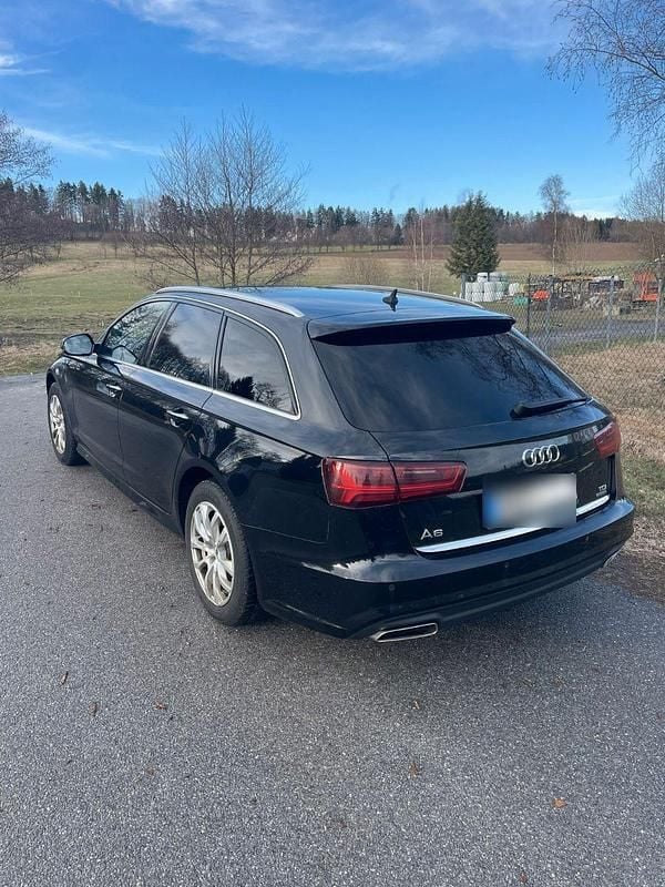 Gebraucht Audi A6 Ambiente 272 PS (200 kW) 2016 Schwarz Kombi