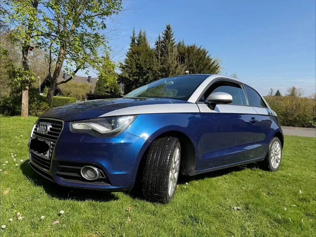 Occasion Audi A1 Attraction 86 ch (63 kW) 2011 Bleue Citadine