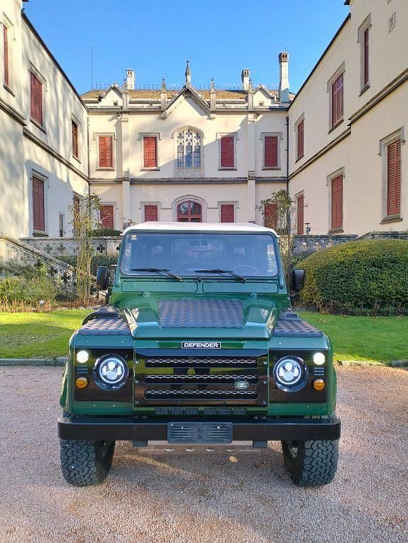 Gebraucht Land Rover Defender 122 PS (89 kW) 1999 Grün Kombi