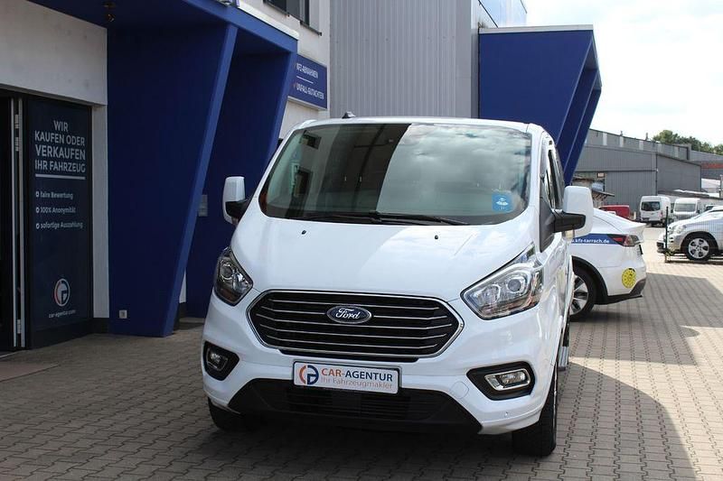 Gebraucht Ford Tourneo 150 PS (110 kW) 2023 Weiß Van / Kleinbus
