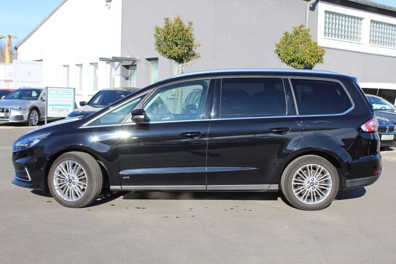 Schwarz Gebraucht 2022 Ford Galaxy Titanium Van / Kleinbus | 29.480 € (Etwas zu teuer) - Bild 1/4