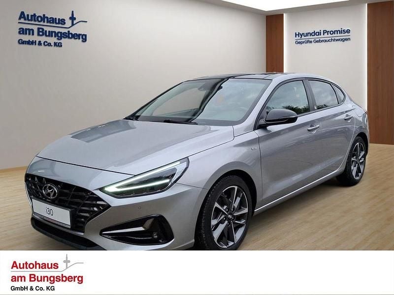 Silber Gebraucht 2021 Hyundai i30 Edition 30+ Limousine | 18.950 € (Fairer Preis) - Bild 1/3