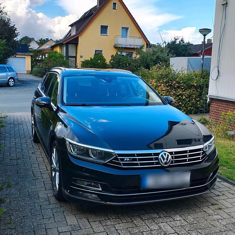 Gebraucht VW Passat R 239 PS (175 kW) 2017 Schwarz Kombi