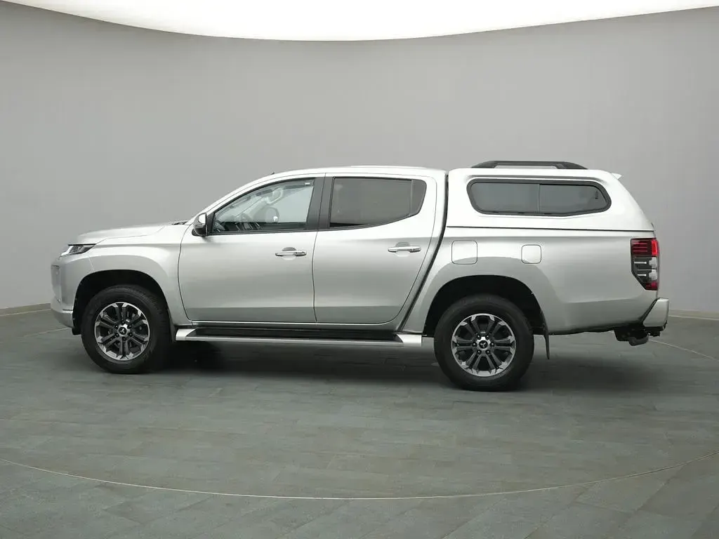Gebraucht Mitsubishi L Top 150 PS (110 kW) 2022 Silber SUV