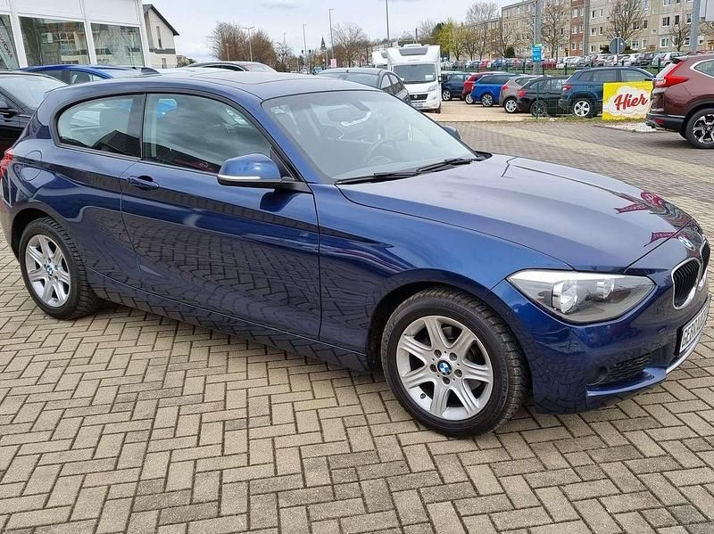 Gebraucht BMW 114 Sport Line 102 PS (75 kW) 2014 Blau Kleinwagen