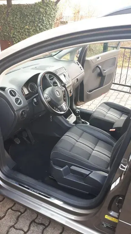 Gebraucht VW Golf Plus Match 122 PS (89 kW) 2012 Beige Van / Kleinbus