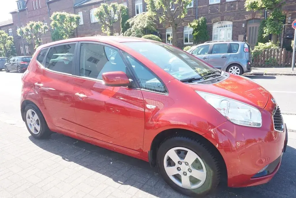 Gebraucht Kia Venga Spirit 125 PS (91 kW) 2018 Rot Kleinwagen