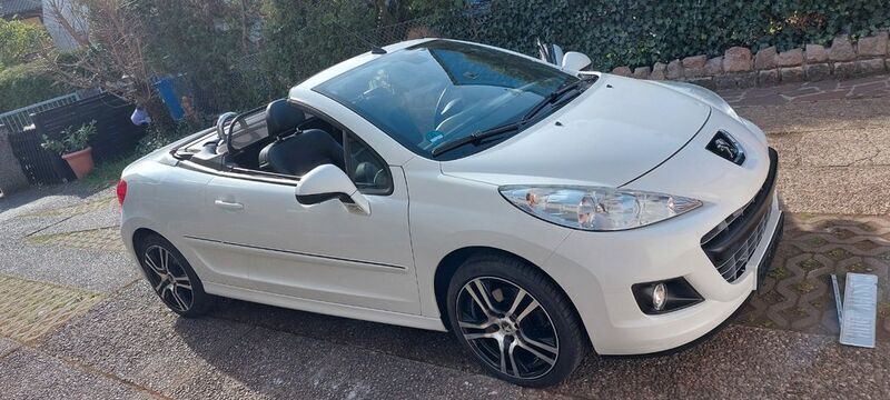 Weiß Gebraucht 2012 Peugeot 207 CC Cabrio | 5.999 € (Fairer Preis) - Bild 1/4