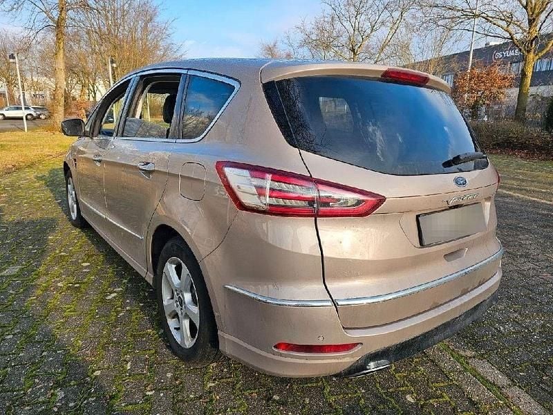 Gebraucht Ford S-MAX Vignale 150 PS (110 kW) 2018 Braun Van / Kleinbus