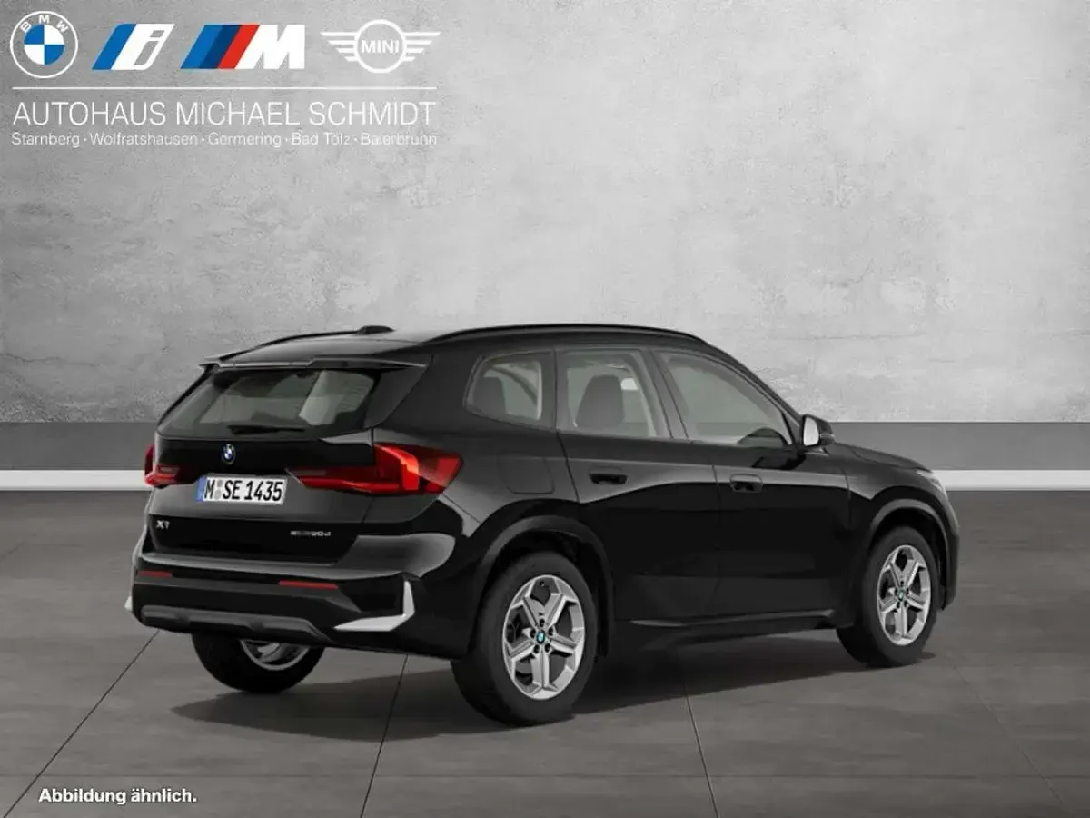 Neu BMW X1 163 PS (119 kW) 2026 Black sapphire SUV