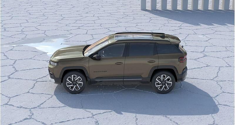 Neu Jeep Compass 145 PS (106 kW) 2026 Grün SUV