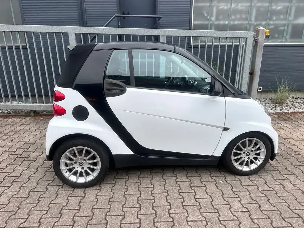 Gebraucht Smart ForTwo Cabrio 45 PS (33 kW) 2009 Weiß Cabrio