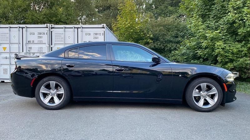 Schwarz Gebraucht 2016 Dodge Charger SXT Limousine | 11.350 € (Fairer Preis) - Bild 1/4