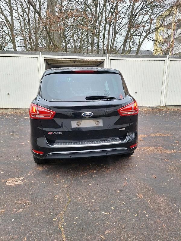 Gebraucht Ford B-MAX Titanium 125 PS (91 kW) 2013 Schwarz Van / Kleinbus