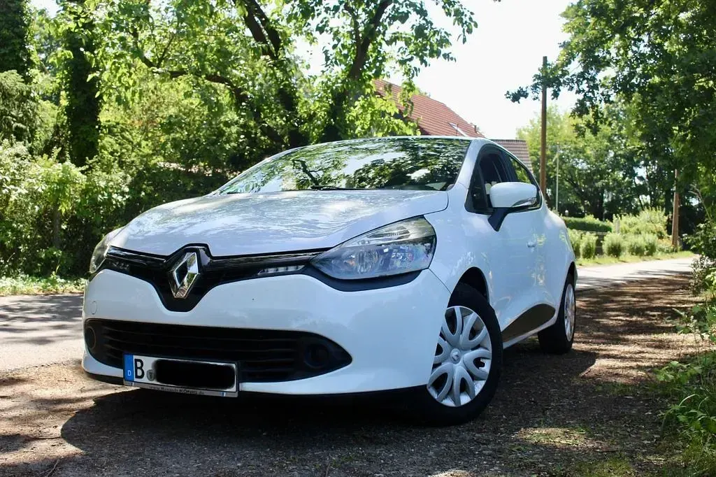 Gebraucht Renault Clio Expression 73 PS (53 kW) 2014 Weiß Limousine
