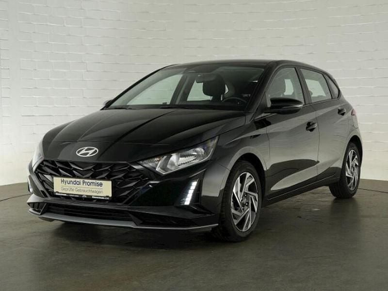 Gebraucht Hyundai i20 Trend 101 PS (74 kW) 2025 Schwarz Limousine