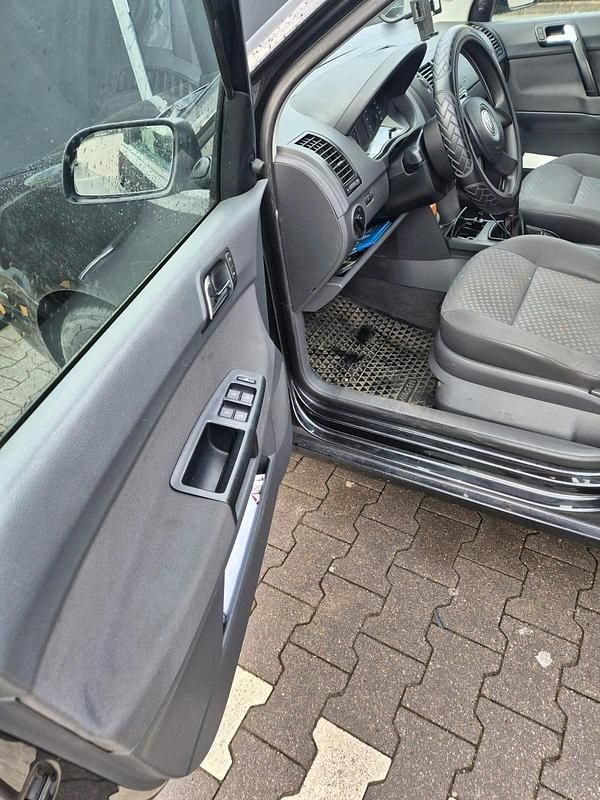 Gebraucht VW Polo 64 PS (47 kW) 2003 Schwarz Limousine