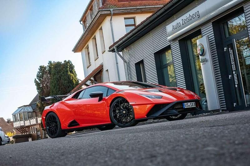 Orange Gebraucht 2022 Lamborghini Huracán Coupé | 335.600 € - Bild 1/4