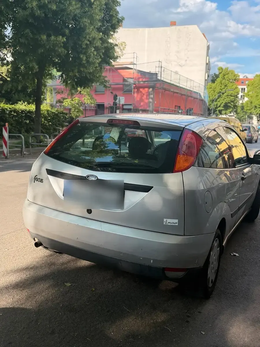 Gebraucht Ford Focus 75 PS (55 kW) 2002 Andere farben Kleinwagen