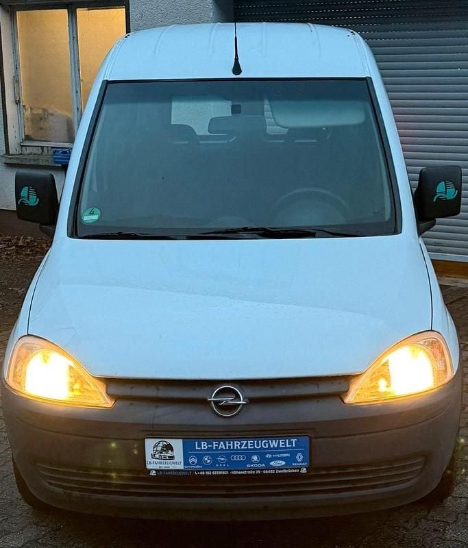 Gebraucht Opel Combo 97 PS (71 kW) 2006 Weiß Van / Kleinbus