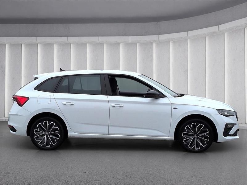 Gebraucht Skoda Scala Tour 150 PS (110 kW) 2025 Moonweiss metallic (metallic) Kleinwagen