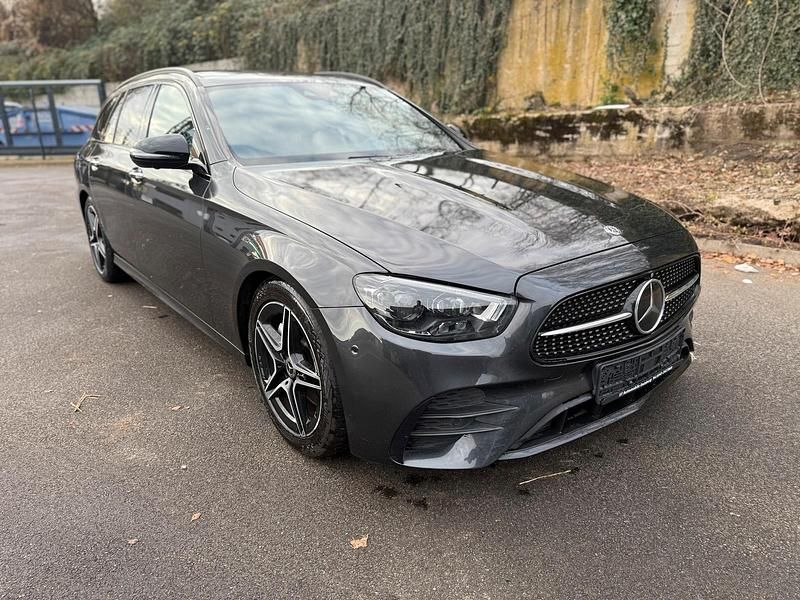 Gebraucht Mercedes E200 AMG 160 PS (117 kW) 2020 Grau Kombi