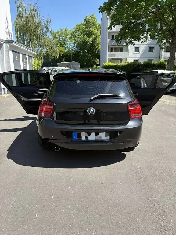 Gebraucht BMW 118 143 PS (105 kW) 2014 Schwarz Kleinwagen
