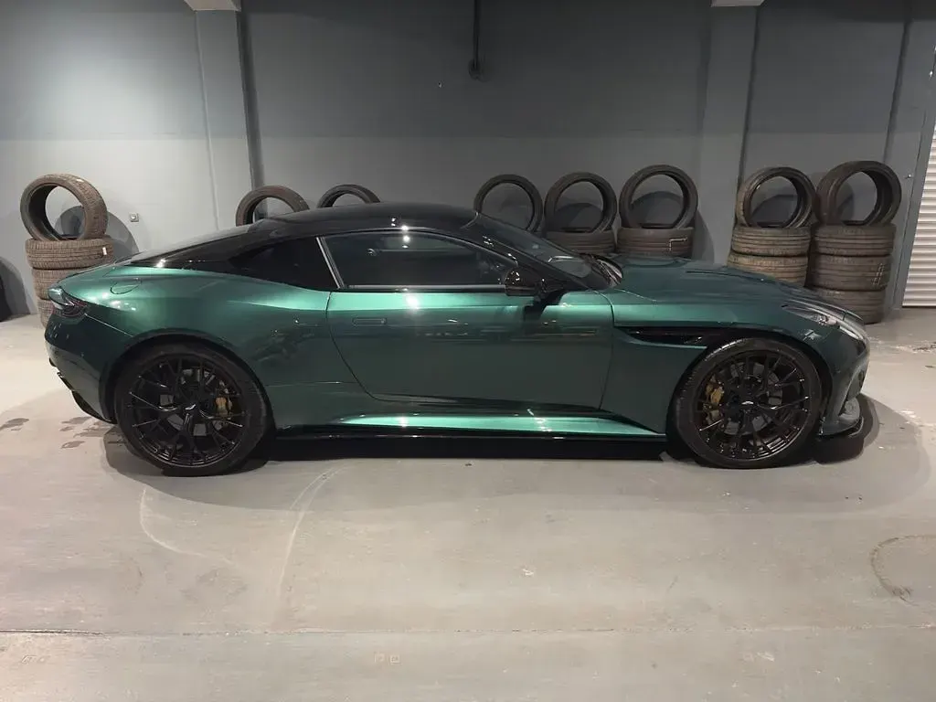 Gebraucht Aston Martin DB12 680 PS (500 kW) 2026 Grün