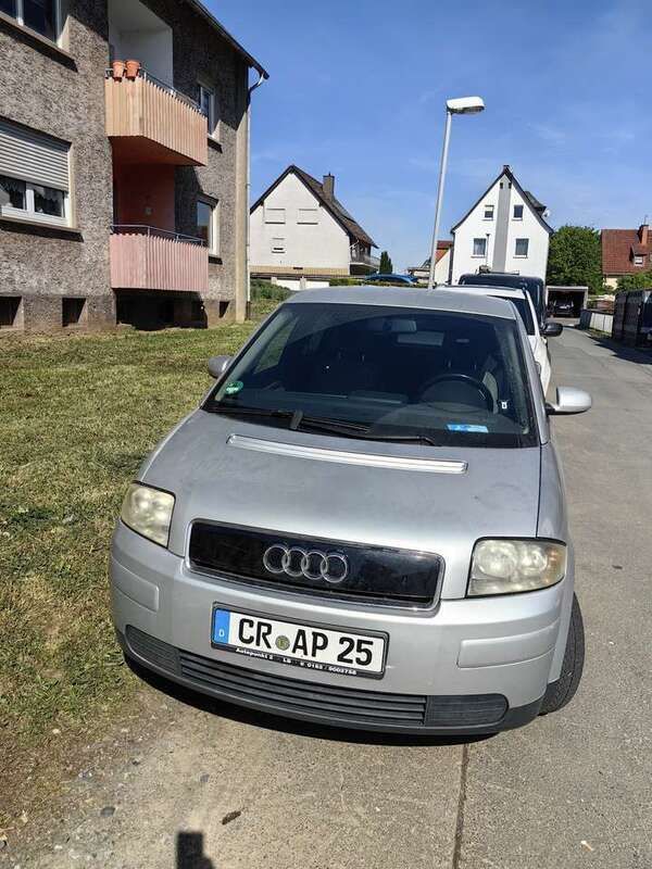 Grau Gebraucht 2001 Audi A2 Kleinwagen | 1.000 € (Superpreis) - Bild 1/4