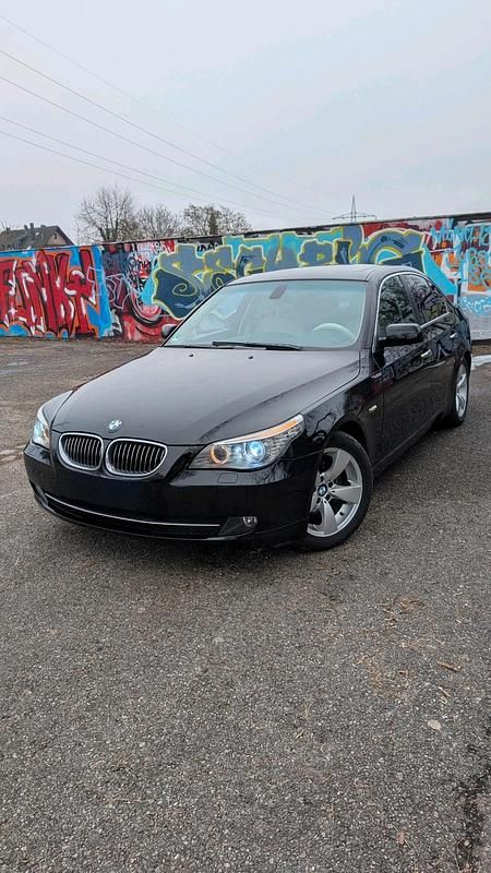 Gebraucht BMW 523 177 PS (130 kW) 2009 Schwarz Limousine