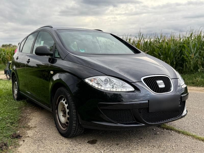 Schwarz Gebraucht 2009 Seat Altea XL Van / Kleinbus | 2.600 € (Superpreis) - Bild 1/4