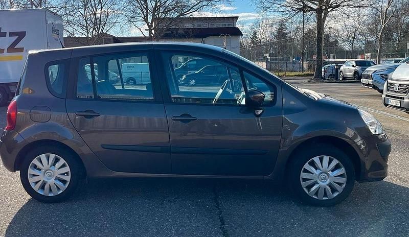Second-hand Renault Modus 103 CP (75 kW) 2012 Maro Monovolum