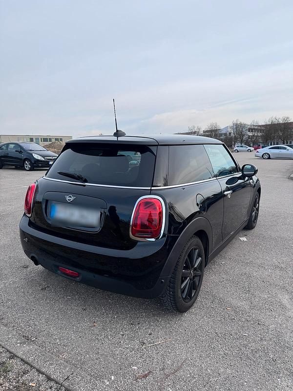 Gebraucht Mini One D 95 PS (69 kW) 2018 Schwarz Kleinwagen