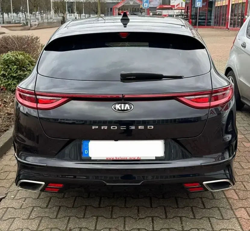 Gebraucht Kia ProCeed GT 204 PS (150 kW) 2021 Schwarz Kombi