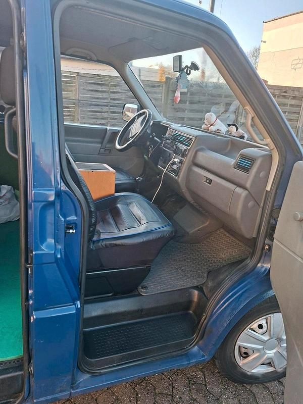 Gebraucht VW T4 102 PS (75 kW) 1997 Blau Van