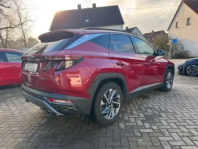 Gebraucht Hyundai Tucson Trend 136 PS (100 kW) 2022 Rot SUV