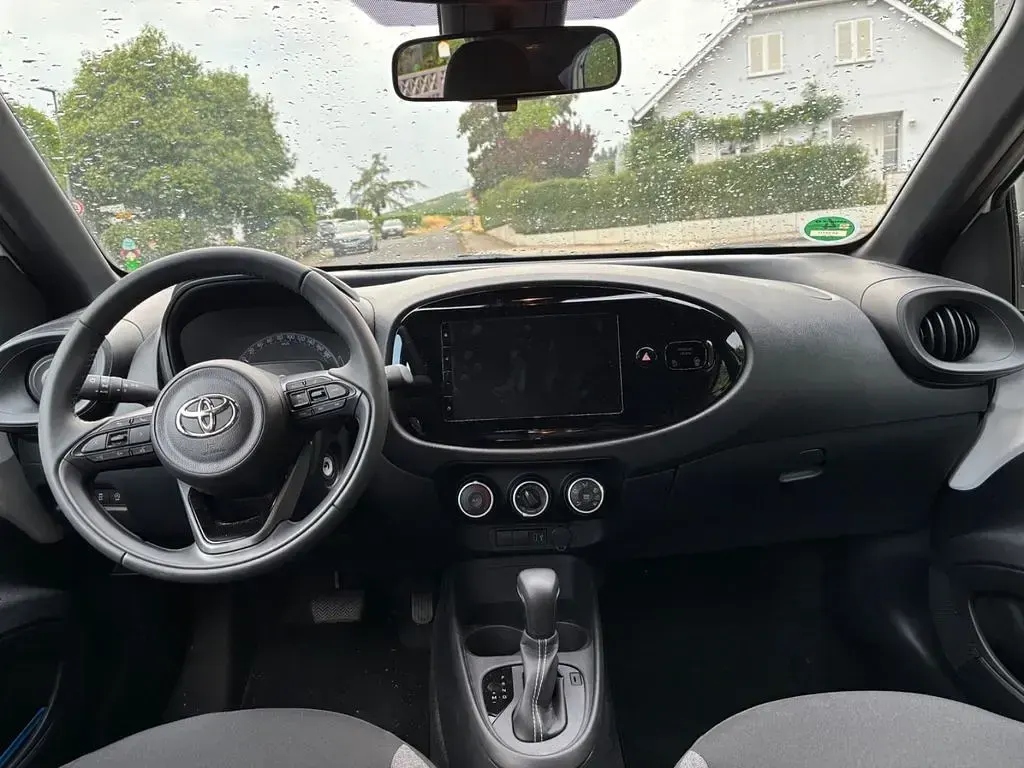 Gebraucht Toyota Aygo X Play 72 PS (52 kW) 2024 Weiß SUV