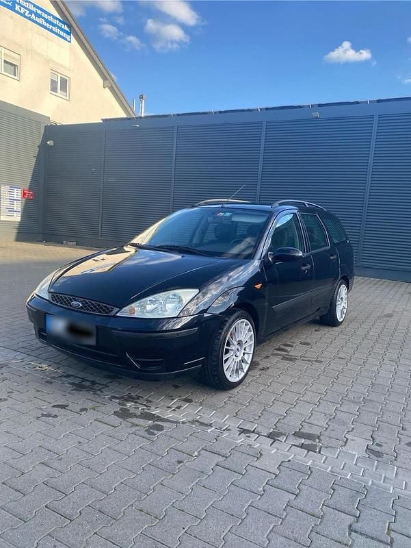 Second-hand Ford Focus 115 CP (84 kW) 2006 Negru Break