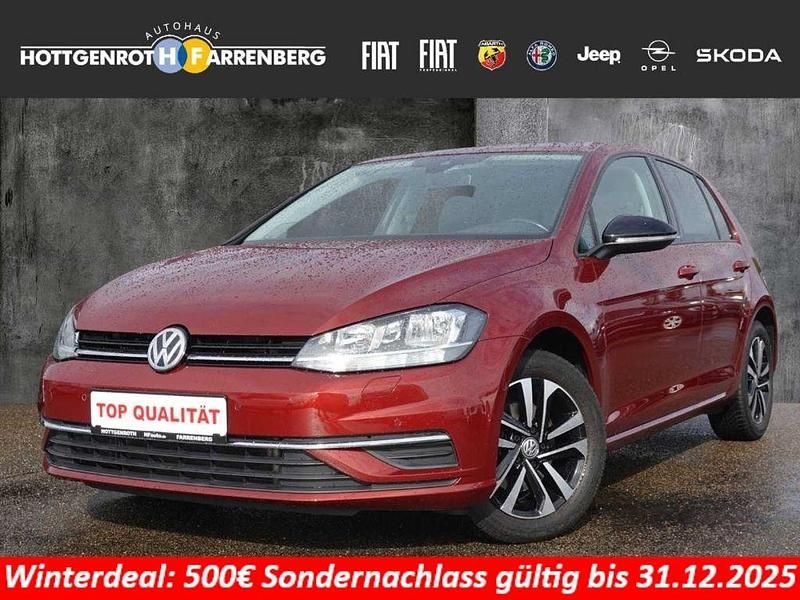 Cranberry red metallic Gebraucht 2020 VW Golf VII IQ Drive Limousine | 19.890 € (Fairer Preis) - Bild 1/4