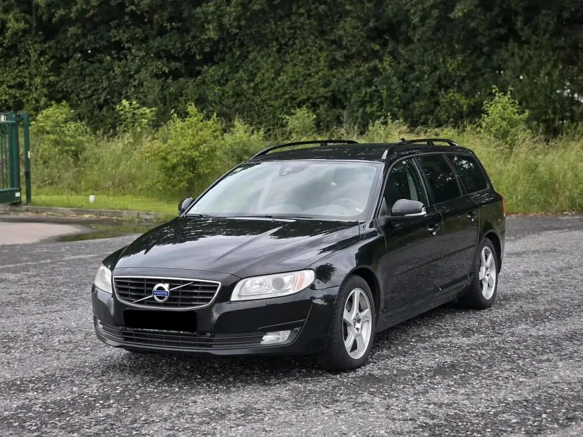Gebraucht Volvo V70 181 PS (133 kW) 2015 Schwarz Kombi